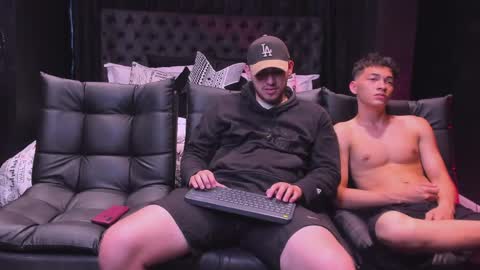 heteros men online show from 18, 4, 2026