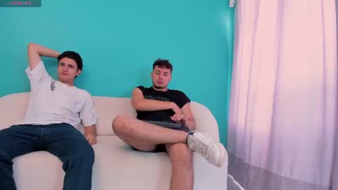 heteros men online show from 23, 7, 2026