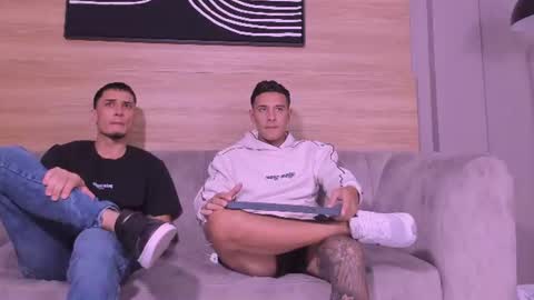 heteros men online show from 29, 7, 2026