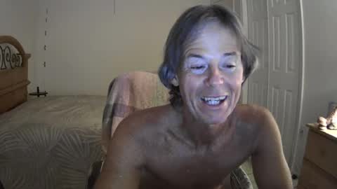 Snapshot of hewes1 chatting on 2, 7, 2026 hewes1 online show from 2, 7, 2026