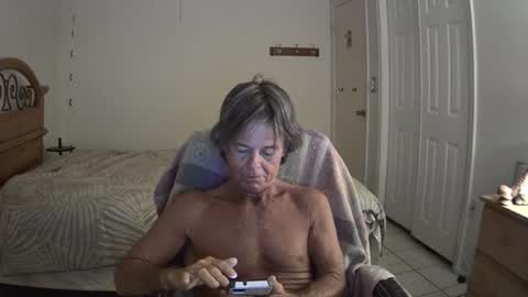 Snapshot of hewes1 chatting on 3, 7, 2026 hewes1 online show from 3, 7, 2026