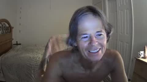Snapshot of hewes1 chatting on 9, 7, 2026 hewes1 online show from 9, 7, 2026