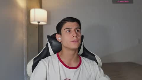 hey_cesard online show from 21, 4, 2026