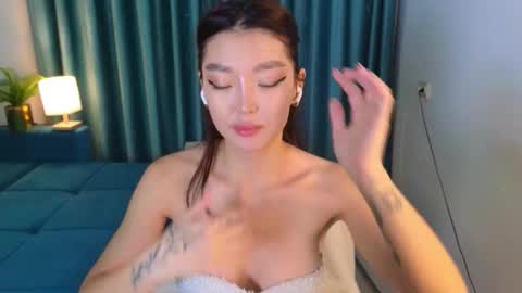 Audrey online show from 17, 10, 2025