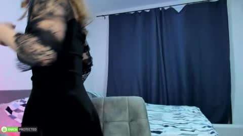 Snapshot of hey_tyankaaaa chatting on 25, 9, 2025 Bella 3 online show from 25, 9, 2025