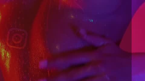 Snapshot of heybanan chatting on 12, 1, 2025 Alina online show from 12, 1, 2025