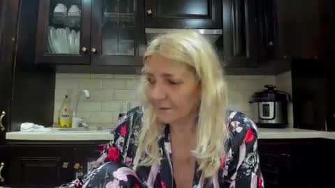 Heyheygrey online show from 4, 10, 2025