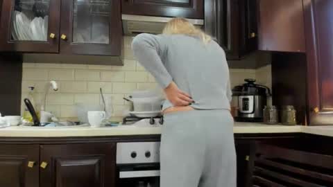 Heyheygrey online show from 5, 10, 2025