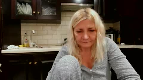 Heyheygrey online show from 9, 10, 2025