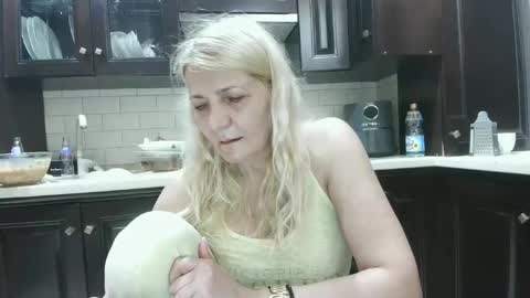 Snapshot of heyheygrey chatting on 5, 6, 2026 Heyheygrey online show from 5, 6, 2026