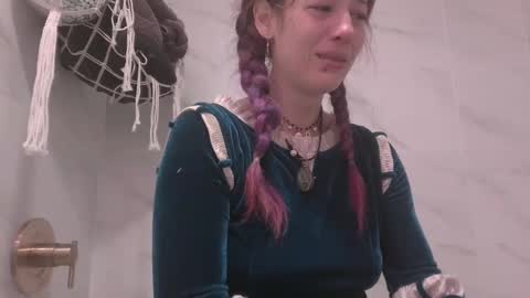 FlexieFae online show from 31, 1, 2025