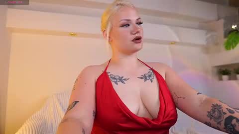 Snapshot of heynoirsam chatting on 4, 7, 2026 heynoirsam online show from 4, 7, 2026