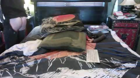 Snapshot of hiasallfuk13 chatting on 28, 10, 2025 HARDCORE13 online show from 28, 10, 2025