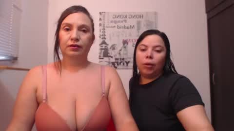 Snapshot of hidden_tinna chatting on 24, 7, 2026 Tinna online show from 24, 7, 2026