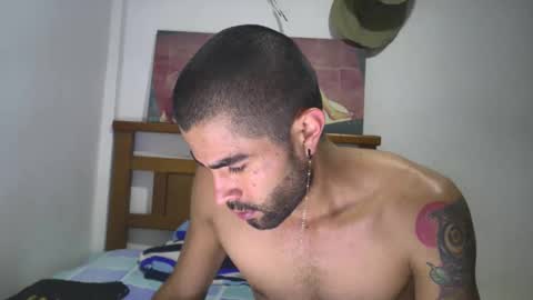 Snapshot of hideonbush051 chatting on 22, 9, 2025 hideonbush online show from 22, 9, 2025