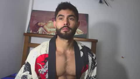 Snapshot of hideonbush051 chatting on 6, 1, 2026 hideonbush online show from 6, 1, 2026