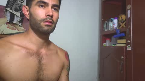 Snapshot of hideonbush051 chatting on 9, 1, 2026 hideonbush online show from 9, 1, 2026