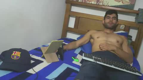 Snapshot of hideonbush051 chatting on 31, 1, 2026 hideonbush online show from 31, 1, 2026