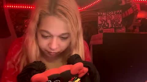 Snapshot of highnesscanna chatting on 19, 12, 2024 HiGHNESS CANNA online show from 19, 12, 2024