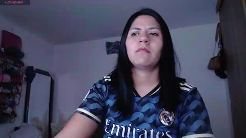 hilaril18 online show from 10, 6, 2026