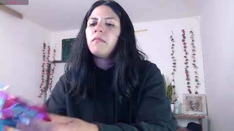 hilaril18 online show from 7, 7, 2026