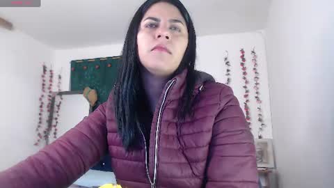 hilaril18 online show from 17, 7, 2026