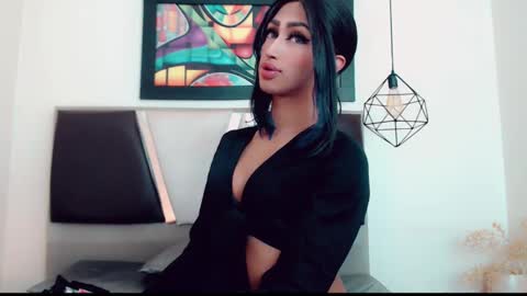 Hilary Avilan online show from 16, 1, 2026