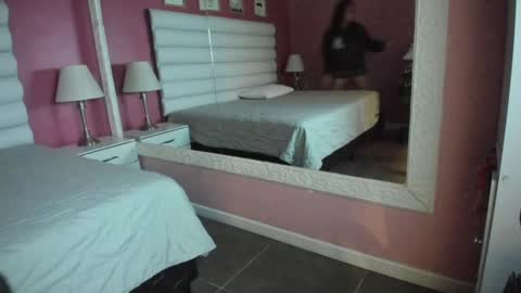 hilary_tailor online show from 25, 9, 2025