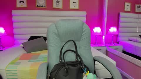 hilary_tailor online show from 21, 10, 2025