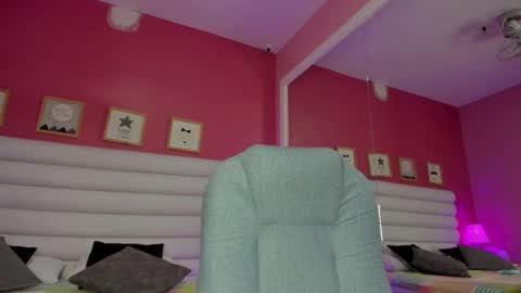 hilary_tailor online show from 11, 11, 2025