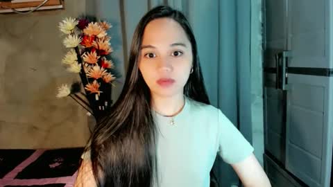 hilarymolly online show from 4, 2, 2026