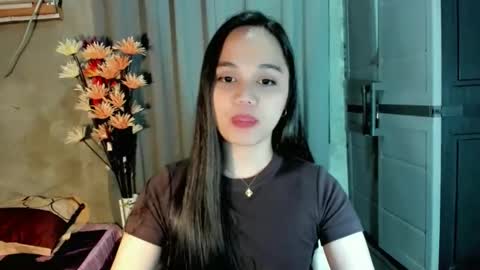 hilarymolly online show from 2, 3, 2026