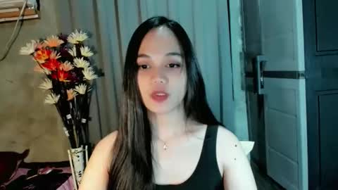 hilarymolly online show from 16, 4, 2026