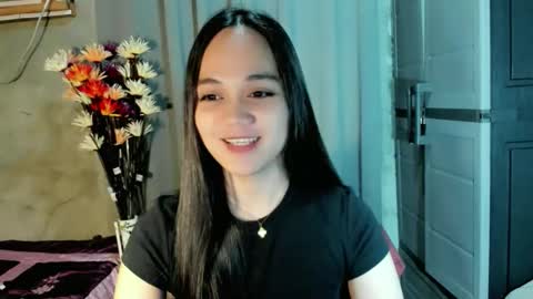 hilarymolly online show from 22, 4, 2026