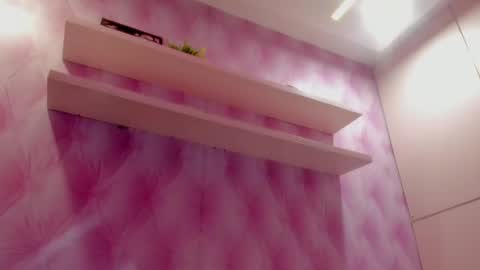  Hillary  online show from 4, 3, 2025