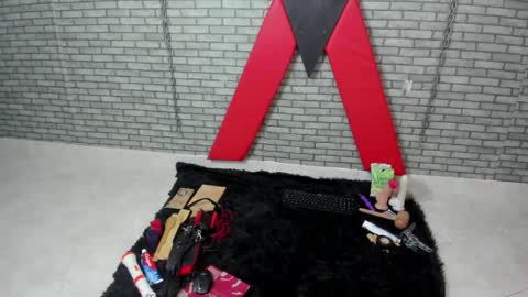 Hillary  online show from 27, 4, 2026