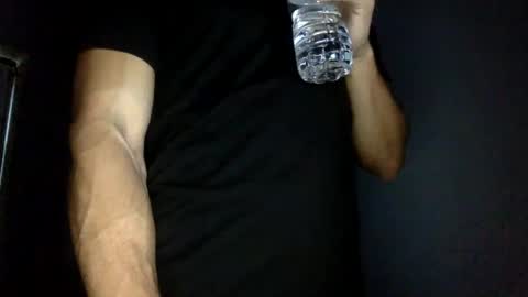 Snapshot of himmynuetronn chatting on 2, 10, 2025 himmynuetronn online show from 2, 10, 2025