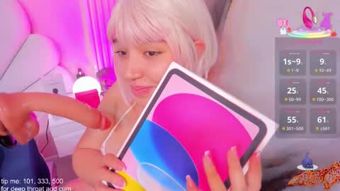 hinata_dolly online show from 2, 12, 2025