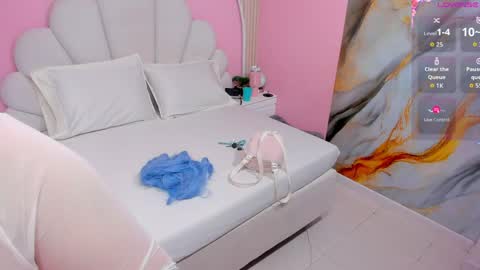 hinata_dolly online show from 25, 4, 2026