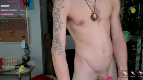 hippie_luver online show from 3, 8, 2026