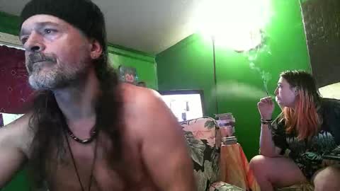 hippiedad333 online show from 16, 4, 2026