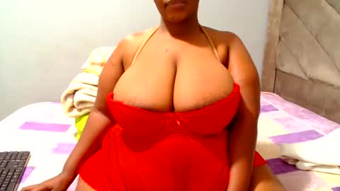 Snapshot of hips2sexy chatting on 8, 5, 2026 hips2sexy online show from 8, 5, 2026