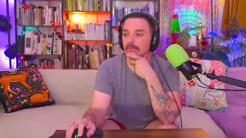 HipsterTrash Clark one half of Task Manager online show from 30, 6, 2026