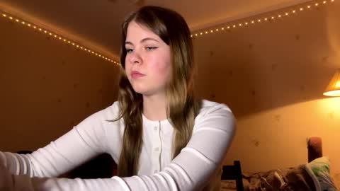 I am Amy ntmu Lets hit 10 Thumbs Up together online show from 7, 3, 2026