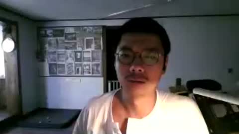 Snapshot of hirvirdish chatting on 4, 8, 2026 Taick online show from 4, 8, 2026