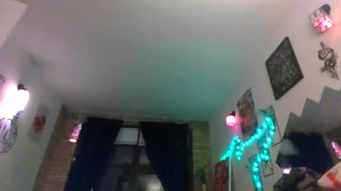 Snapshot of hknox714 chatting on 23, 11, 2025 hknox714 online show from 23, 11, 2025