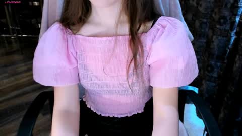 Hloya online show from 9, 4, 2026