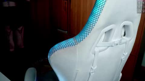 Holly online show from 15, 12, 2025