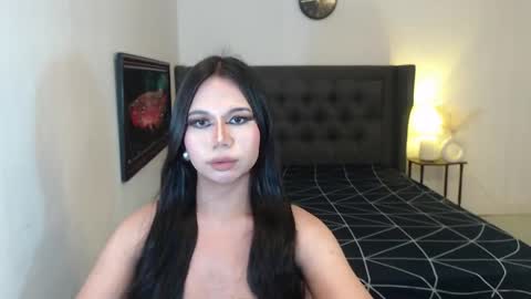 hoe_freesia online show from 5, 5, 2026