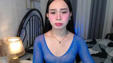 Snapshot of hoelymolly chatting on 14, 5, 2026 hoelymolly online show from 14, 5, 2026